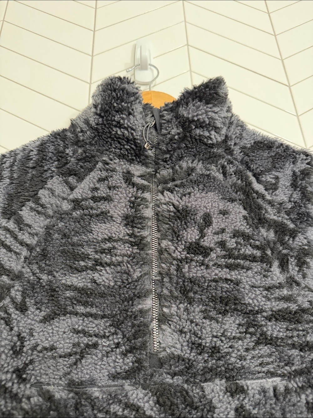 Lululemon Scuba Oversized Fleece Funnel Neck Camo | |XS/S - Picture 3 of 13